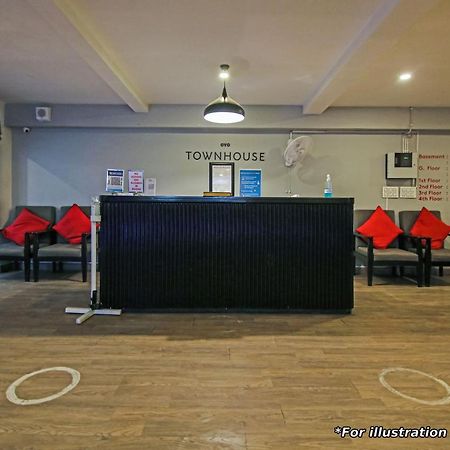 Oyo Townhouse 600 Gangothri Hotel Secundurabad Eksteriør billede