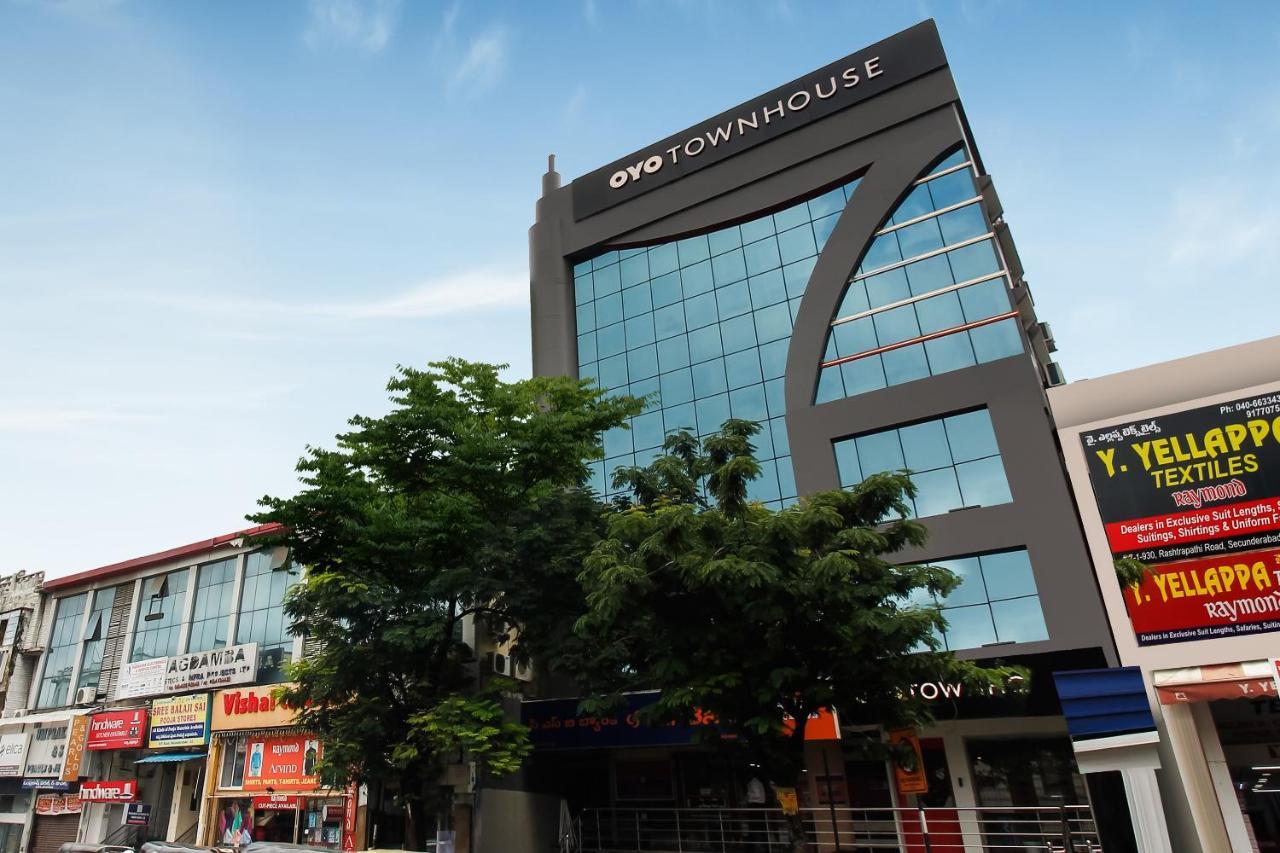 Oyo Townhouse 600 Gangothri Hotel Secundurabad Eksteriør billede