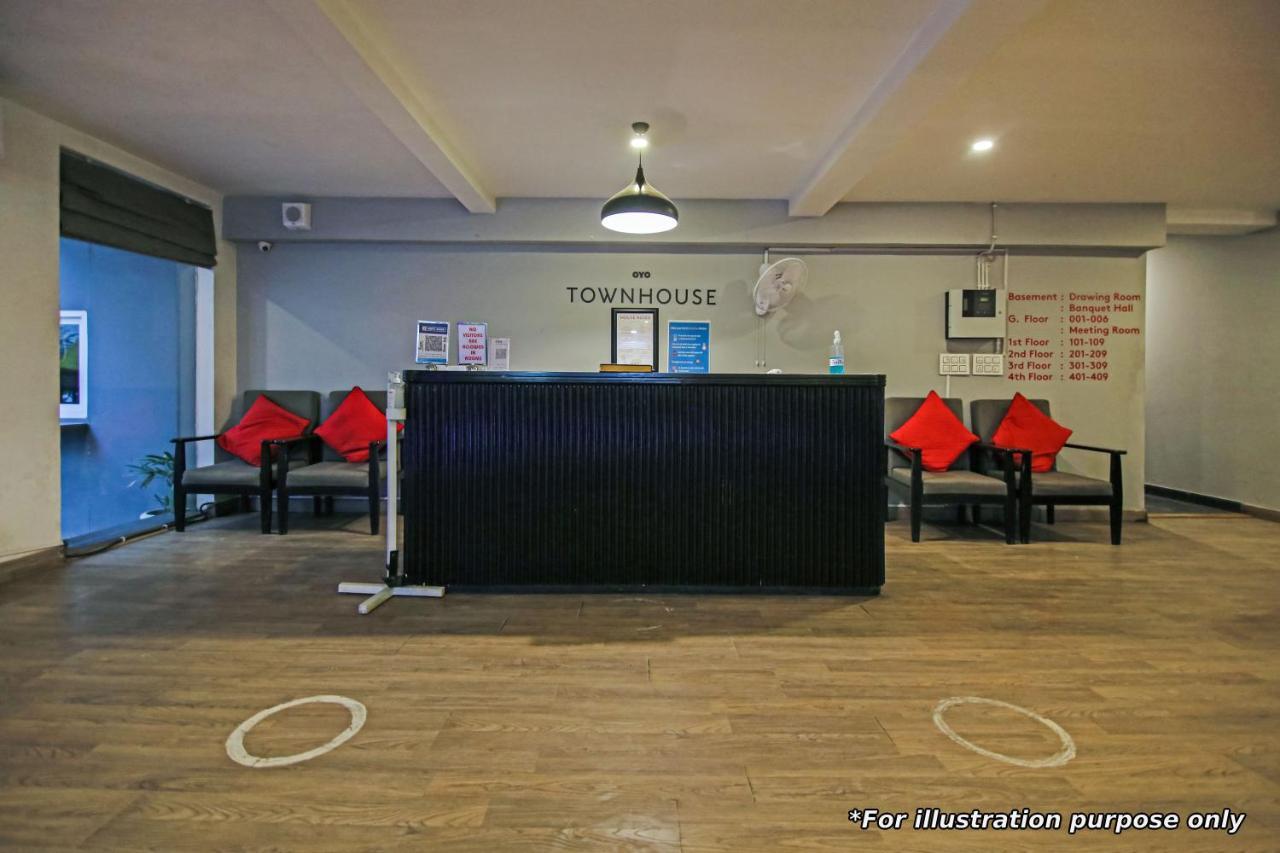Oyo Townhouse 600 Gangothri Hotel Secundurabad Eksteriør billede